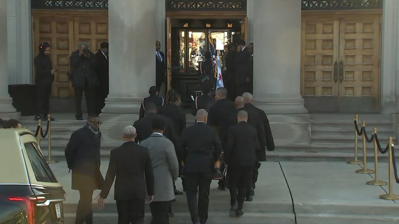 Casket of Rev. Jackson arrives at Rainbow PUSH in Chicago on Thursday