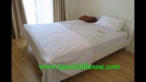 Cho thuê căn hộ chung cư 3 phòng ngủ,nội thất cao cấp, view Hồ Tây, có bồn tắm nằm