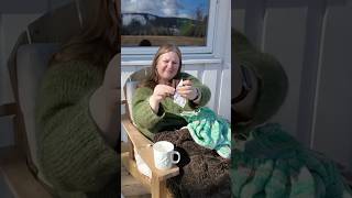 A knitters surprise on the chocolate wrapper! #strikking #knitting #easter #knitlove #knitlife