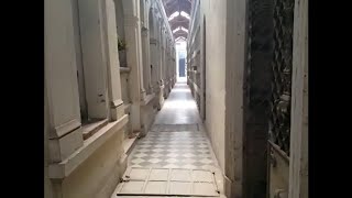 Recorriendo pasillos del Cementerio Catolico, Se Escuchan Ruidos!!!