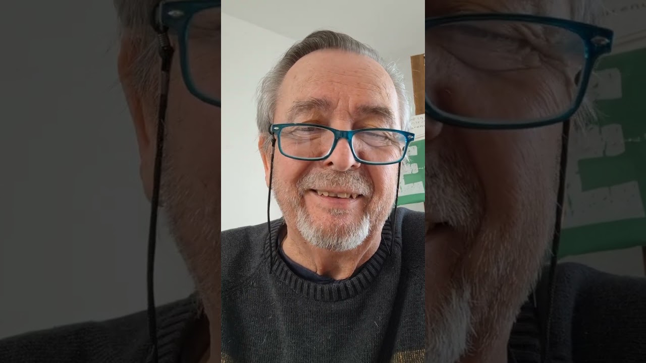 Un si grand salut . Être une poule ou un aigle