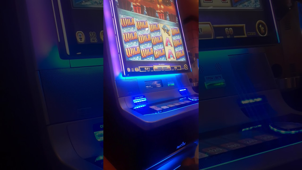 MEGA WIN Playing SLOTS at Casino - Honcho Gaming