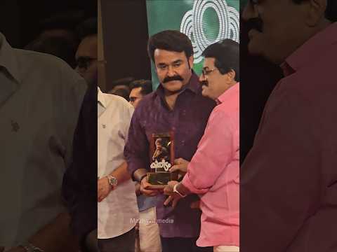 ലാലേട്ടന്റെ ഏറ്റവും കൂടുതൽ ഹിറ്റ്‌ ഗാനങ്ങൾ പാടിയ എംജി അണ്ണന് മൊമെന്റോ നൽകുന്നു ❤️ #mgsreekumar