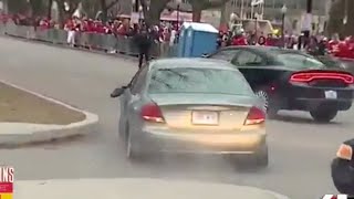 Insane High Speed Car Chase Goes RIGHT Through Kansas City Chiefs Superbowl Parade