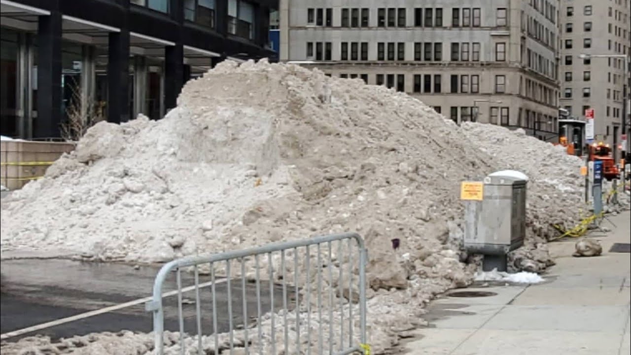 NYC Dept Of Sanitation Conducting Snow Removal And Melting Operations ...