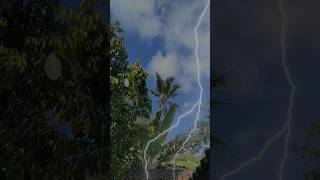 Download Lagu badai petir di siang hari mengerikan kilatan guntur sampai ke bawah MP3