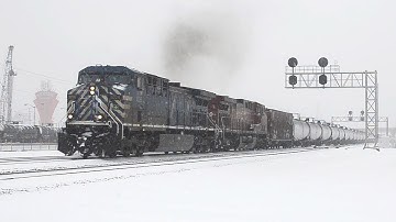 NS intermodal, oil, and 8099 through heavy Chicago snow