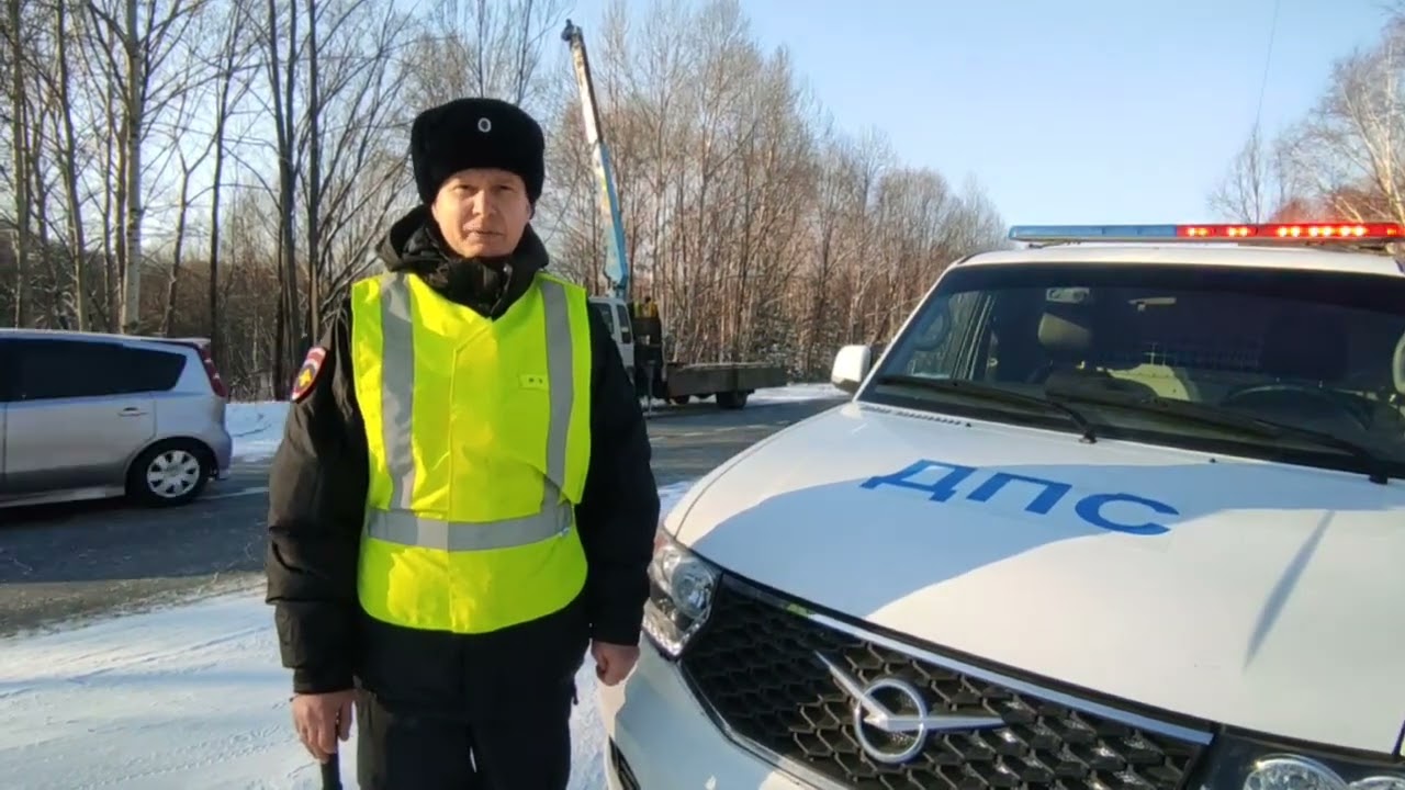 По трассе на Солнечный «Тойота Ист» улетел в кювет. Водитель госпитализирован