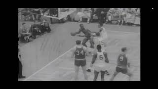 Play video: Cliff Hagan halfcourt shot in game 7 of 1960 Finals