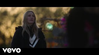 Смотреть клип Ellie Goulding - River (It'S Coming On Christmas) | Official Video