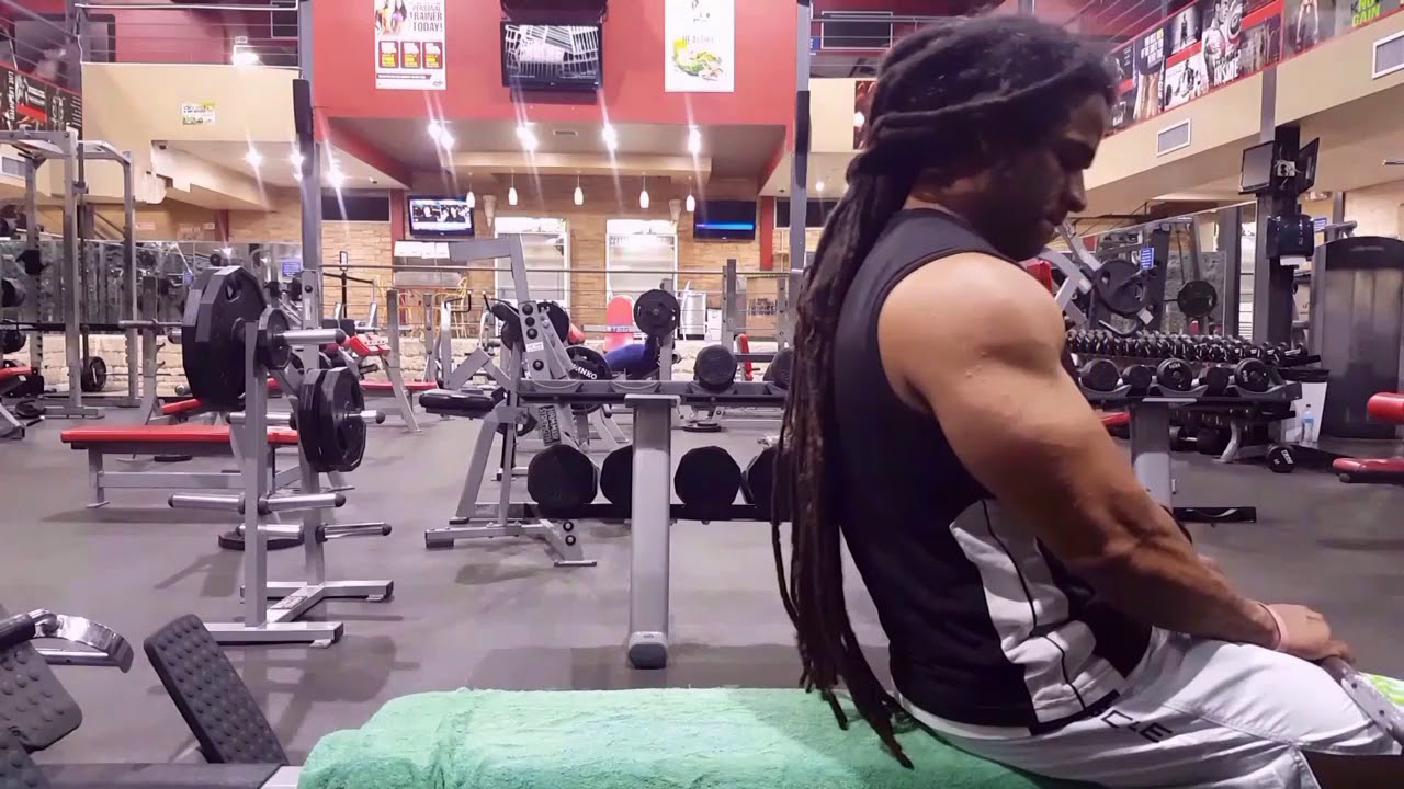 Rutina de Triceps para una definición extrema. robert pattinson