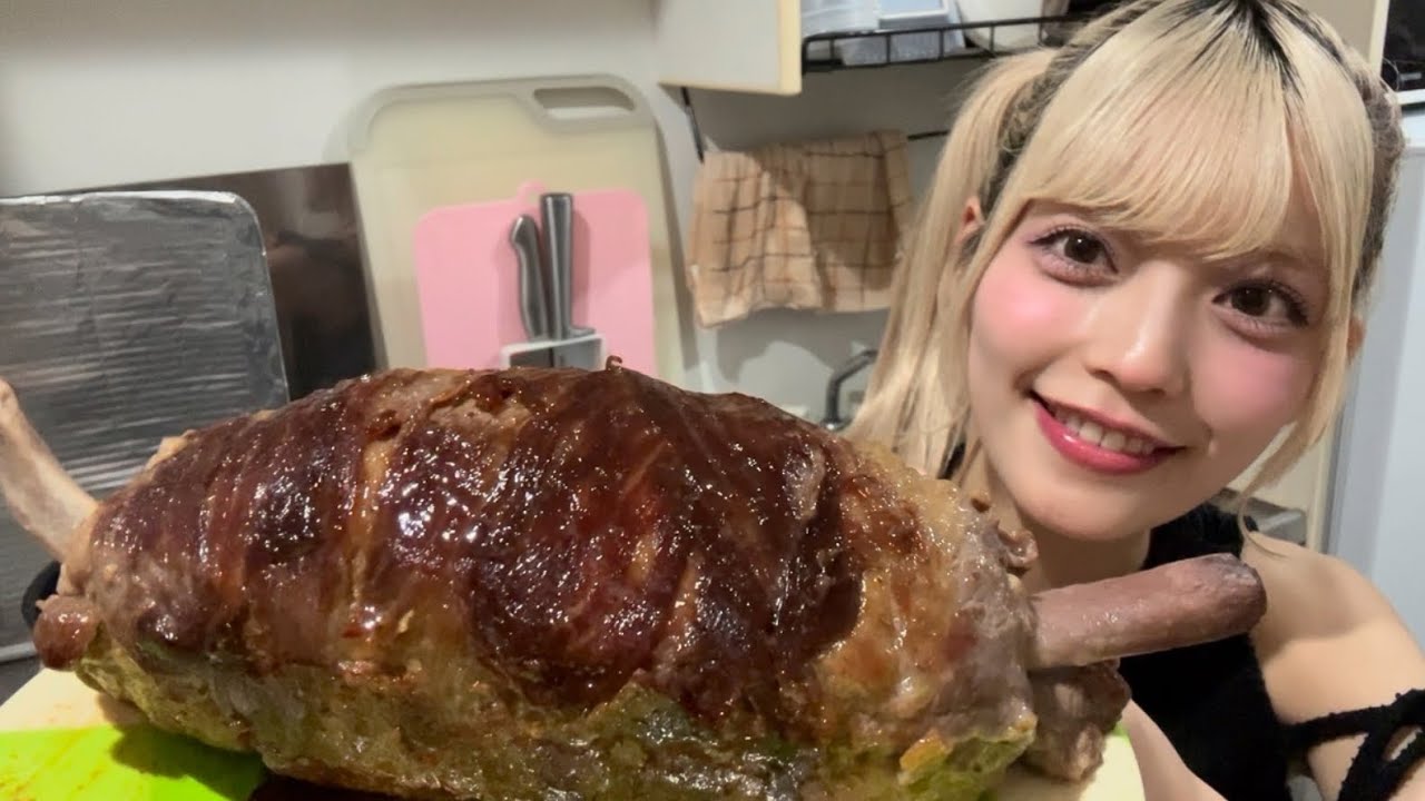 金髪ギャル×マンガ肉＝男の夢