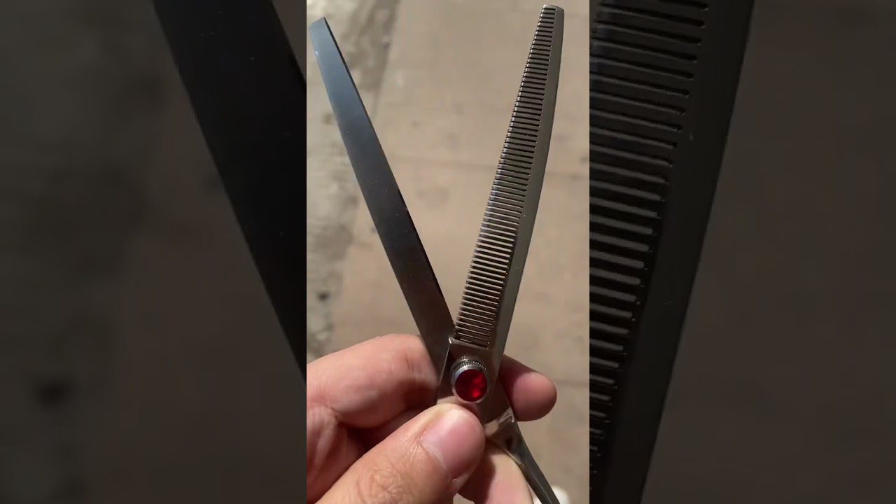 Japan 440C 7.25 Inches Curved Thinning Scissors for Pet Grooming with Red Gemstone Screw