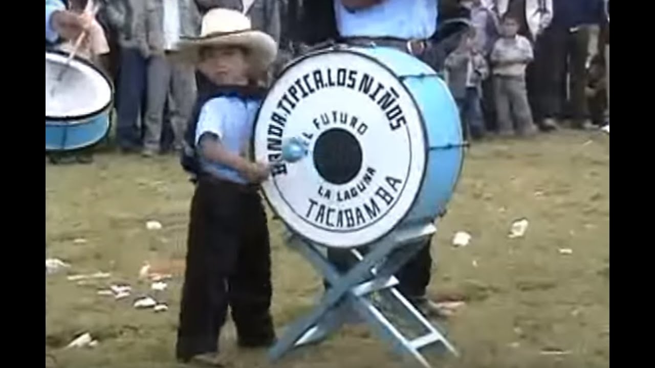 NIÑOS INTEGRANTES DE BANDA TIPICA- CRUZ CONGA- CONCHAN- CHOTA- CAJAMARCA