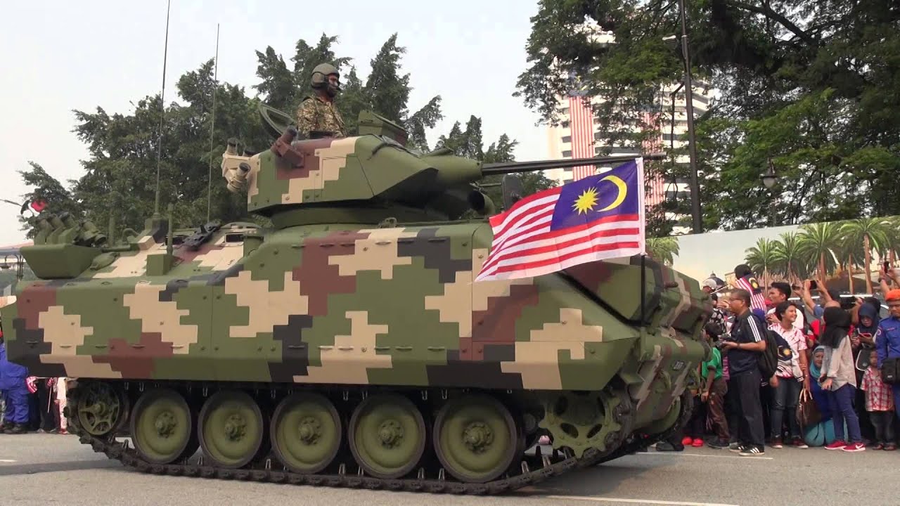 Perarakan Hari Kemerdekaan Malaysia 2015 The Royal Malay Regiment RAMD ...