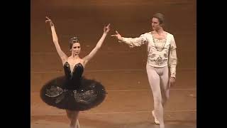 Footage of Svetlana Zakharova and Andrey Uvarov perform Black Swan PDD