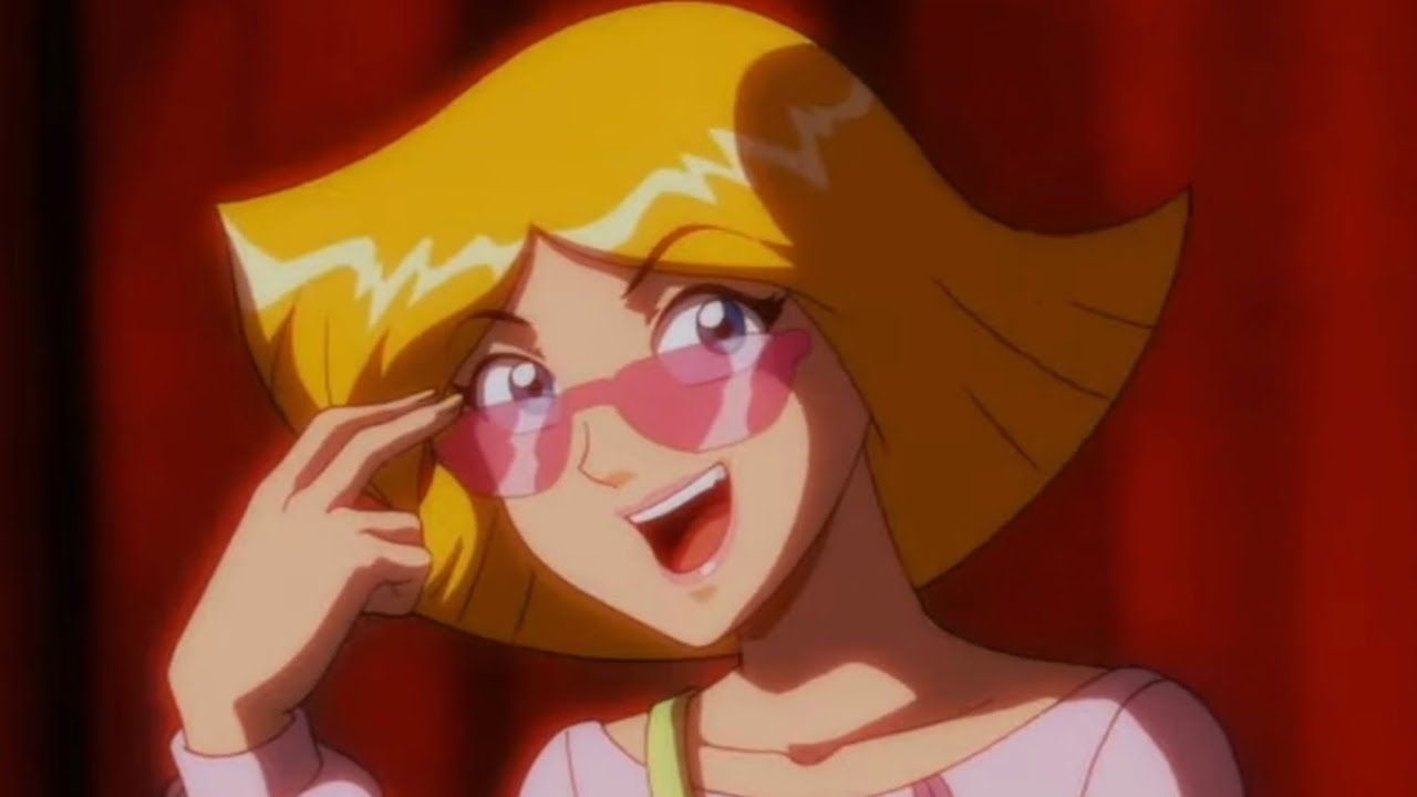 The REAL Clover from Totally Spies. (tribute) YouTube The REAL Clover from Totally Spies. (tribute) YouTube