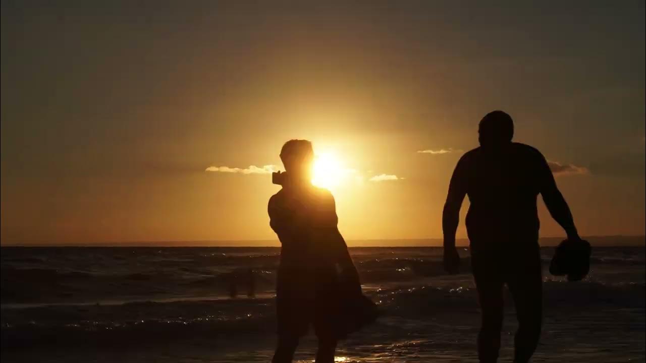 омар хайям рубаи о смысле жизни. вода течет вверх. природа. капля падает в воду. море.