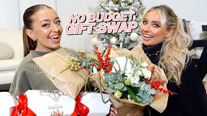 No Budget Christmas Gift Swap With Saffron Barker! What My Best Friend Got Me For Christmas 2021!