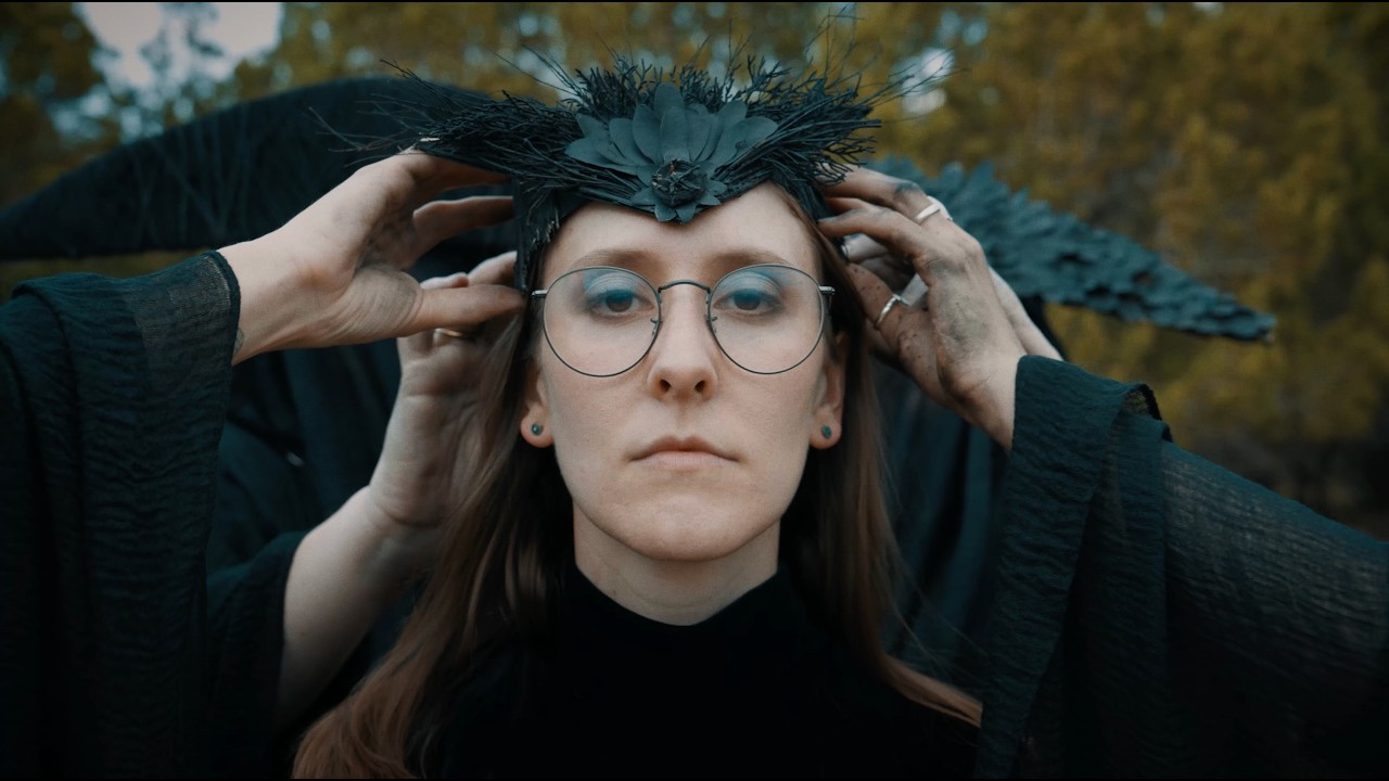 Obejrzyj Small Fools - The Word is a Weapon (Official Music Video) w YouTube Obejrzyj Small Fools - The Word is a Weapon (Official Music Video) w YouTube