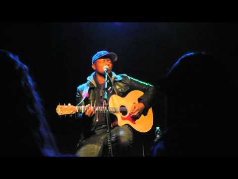 Javier Colon W/ Matt Cusson- I Can't Make You Love Me (Cover) Live in Seattle