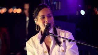 'Empire State of Mind Part II' (Broken Down) - Live NYC Tribute