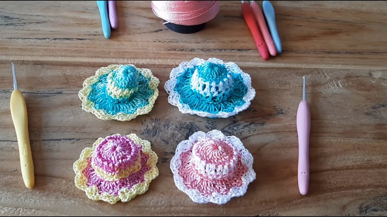 Chapéuzinho de crochê da boneca cobre bolo ❤️ (passo a passo)