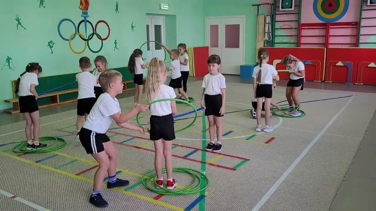 эстафета с обручами