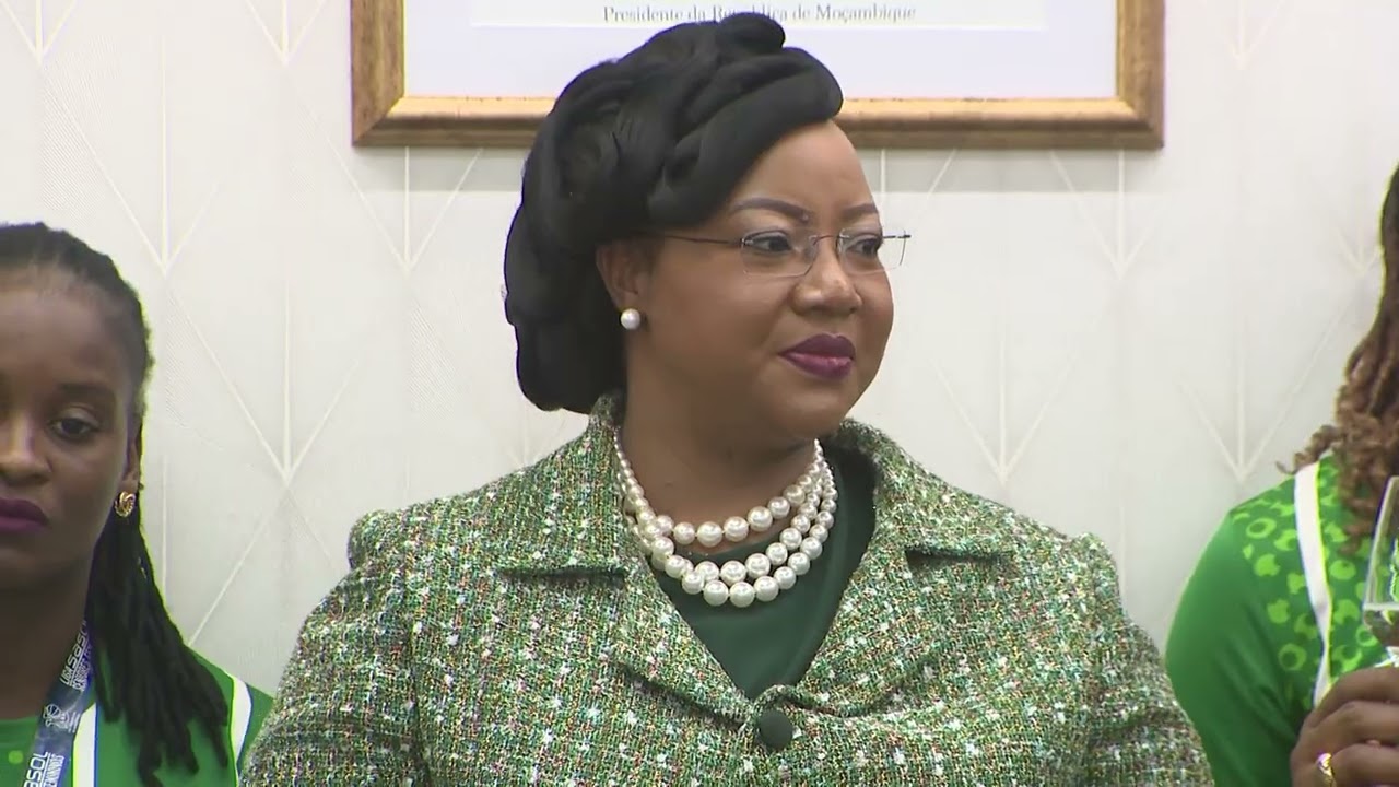 Primeira-Dama premeia ferroviário de Maputo:Gueta Chapo oferece dois milhões e cinquenta mil MT