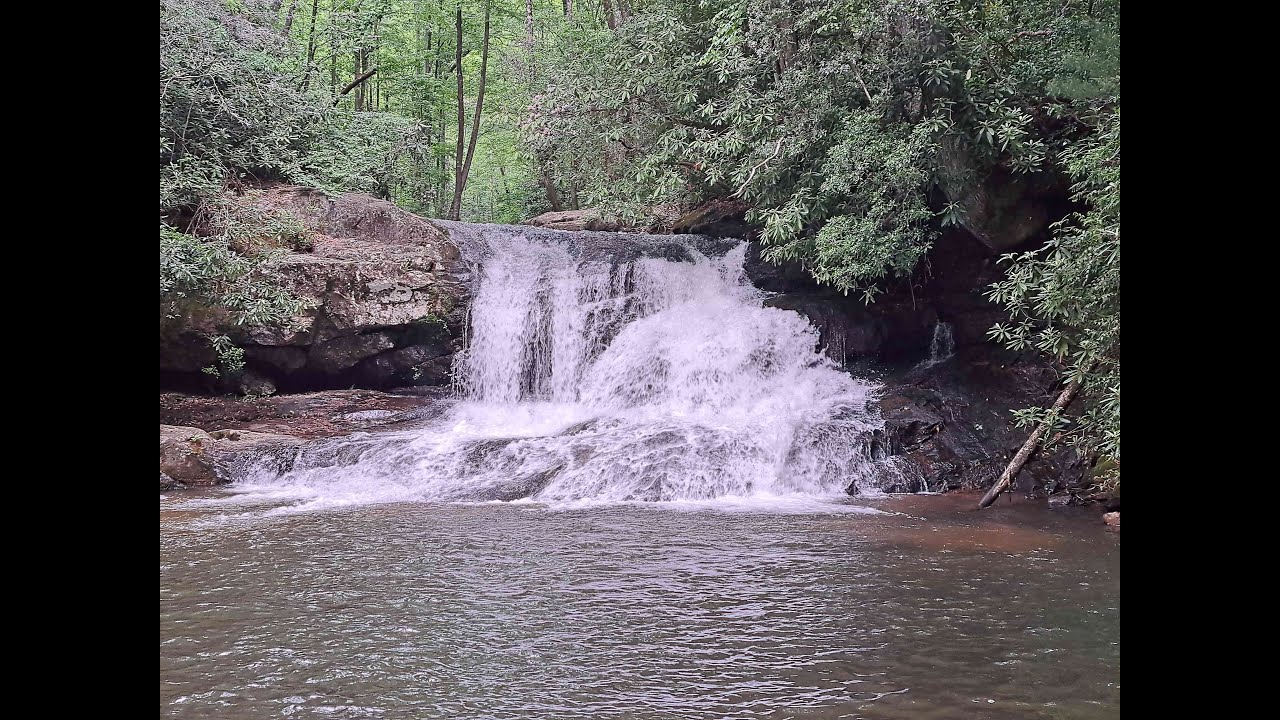 Hiking to Hemlock Falls: Moccasin Creek State Park in Northeast Georgia
