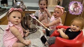 REBORNS BAKE CUPCAKES for FUN FRIDAY