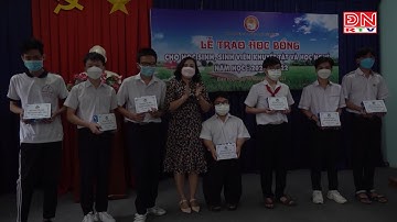 Trao học bổng tiếp sức đến trường cho học sinh khó khăn do dịch bệnh Covid-19