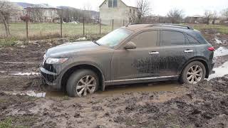 Infiniti  FX35 offroad