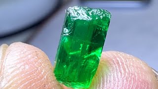 105 carats:Emerald Excellent quality green from Panjshir Afghanistan🇦🇫#emerald  #shorts #viral