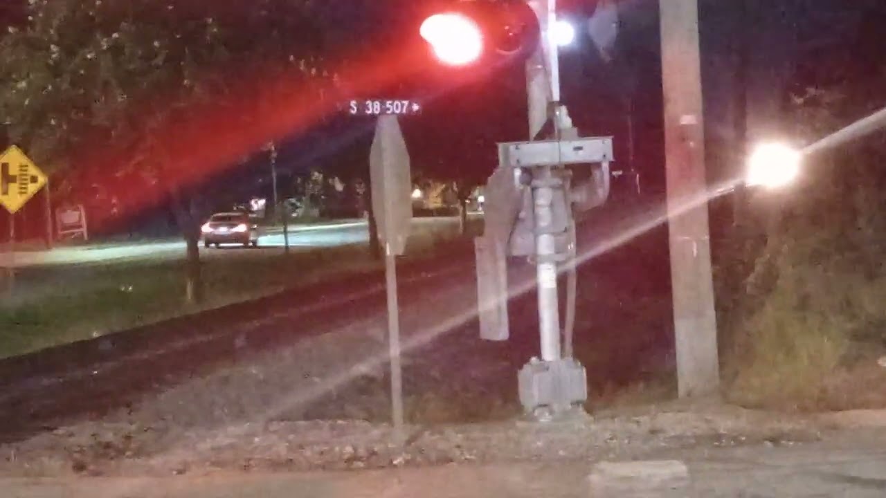 Ns 4695 passes thru Orangeburg sc with a long load with intermodals/containers