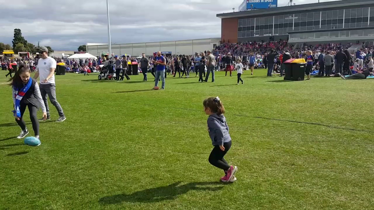 Grand final at the Whitten oval