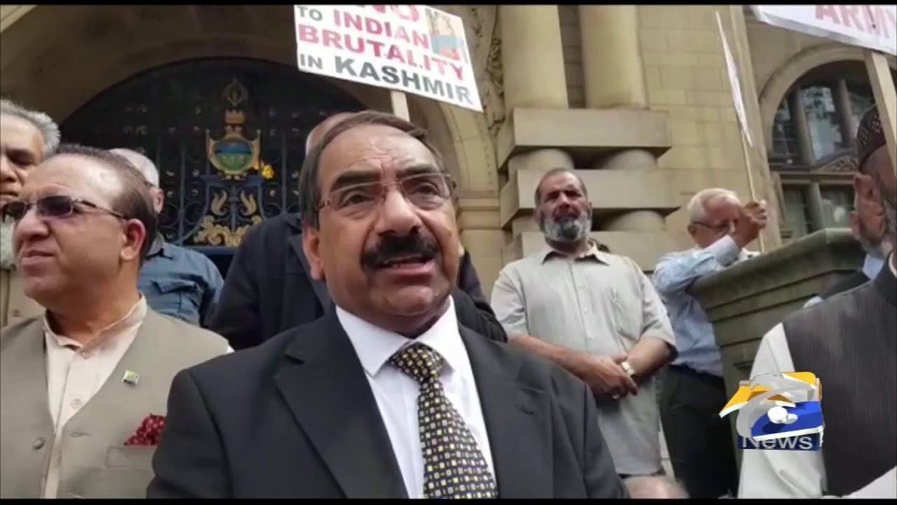 Sheffield Protesters Demand World Community Force India To Implement UN Resolutions On Kashmir