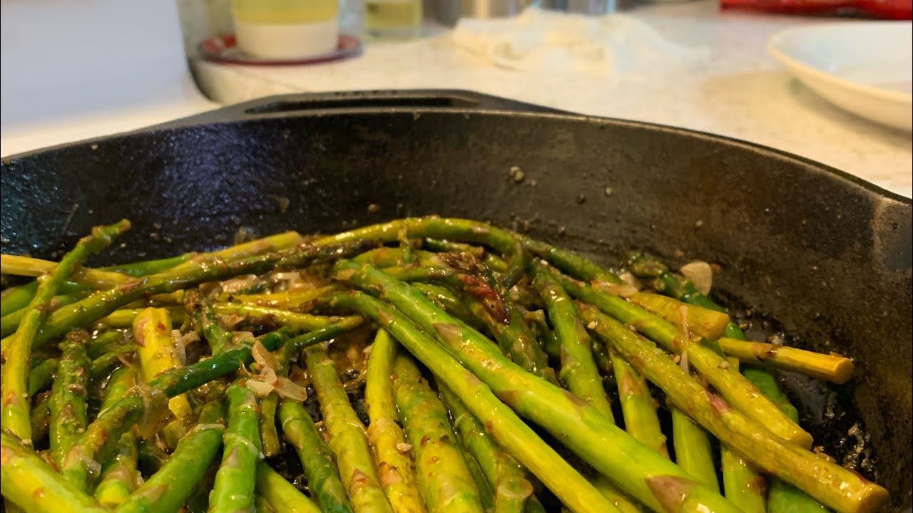 Unos ricos. Espárragos y un buen descanso. ￼