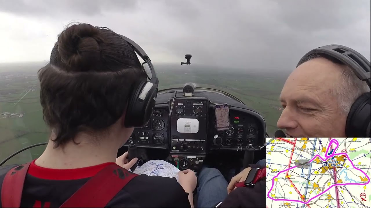 Aéro Découverte:  Vol d'entrainement ULM en conditions changeantes Maël au commandes.