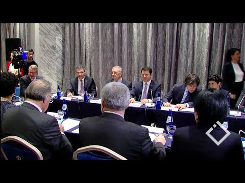 დავა მმართველ გუნდსა და ოპოზიციას შორის 8 მარტის შეთანხმებაზე კვლავ გრძელდება