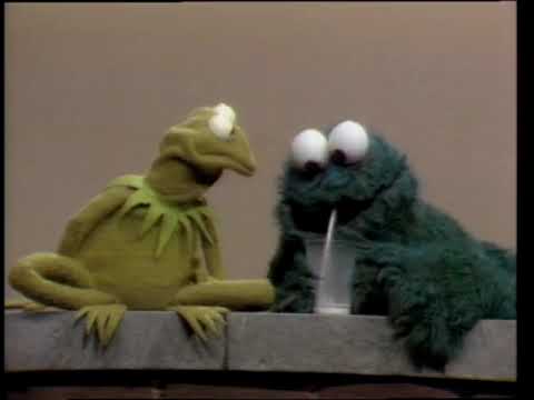 Sesame Street: Kermit the Frog & Cookie Monster- Full & Empty