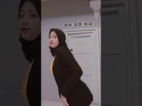 tiktok jilbab gunung gede sange hot #part2 #shorts