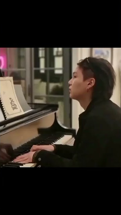 Suga playing the piano!🙂🎹🖤🖤#BTS #Suga #MinYoongi #Piano #BTSArmy