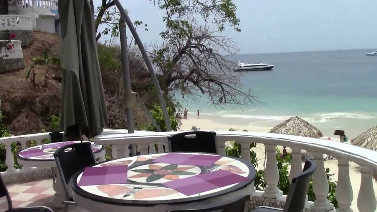 006 Contadora Hotel arrival