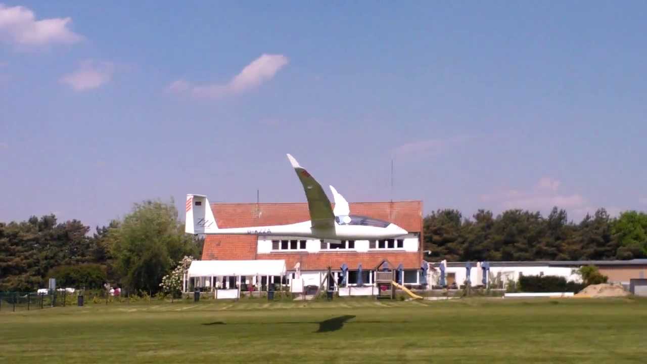 Schempp Hirth Arcus M Landing @ EBKH (keiheuvel)