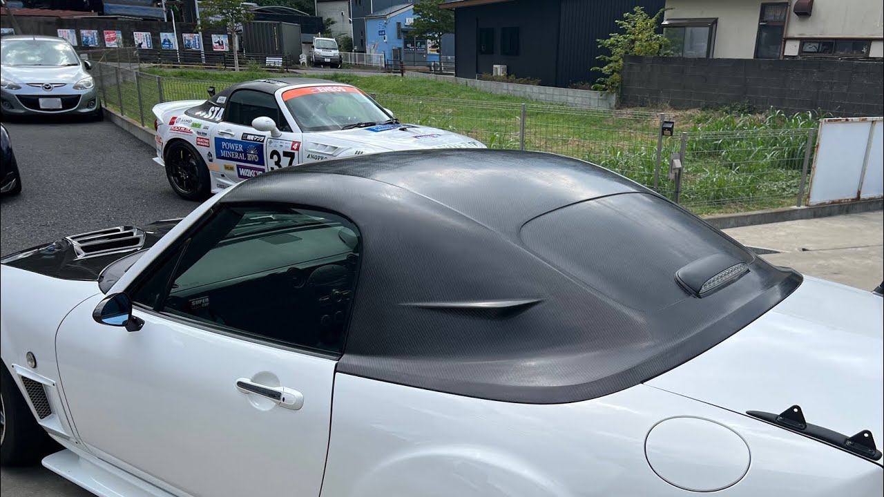 NCロードスターにRHT用ドライカーボンルーフを取り付けた