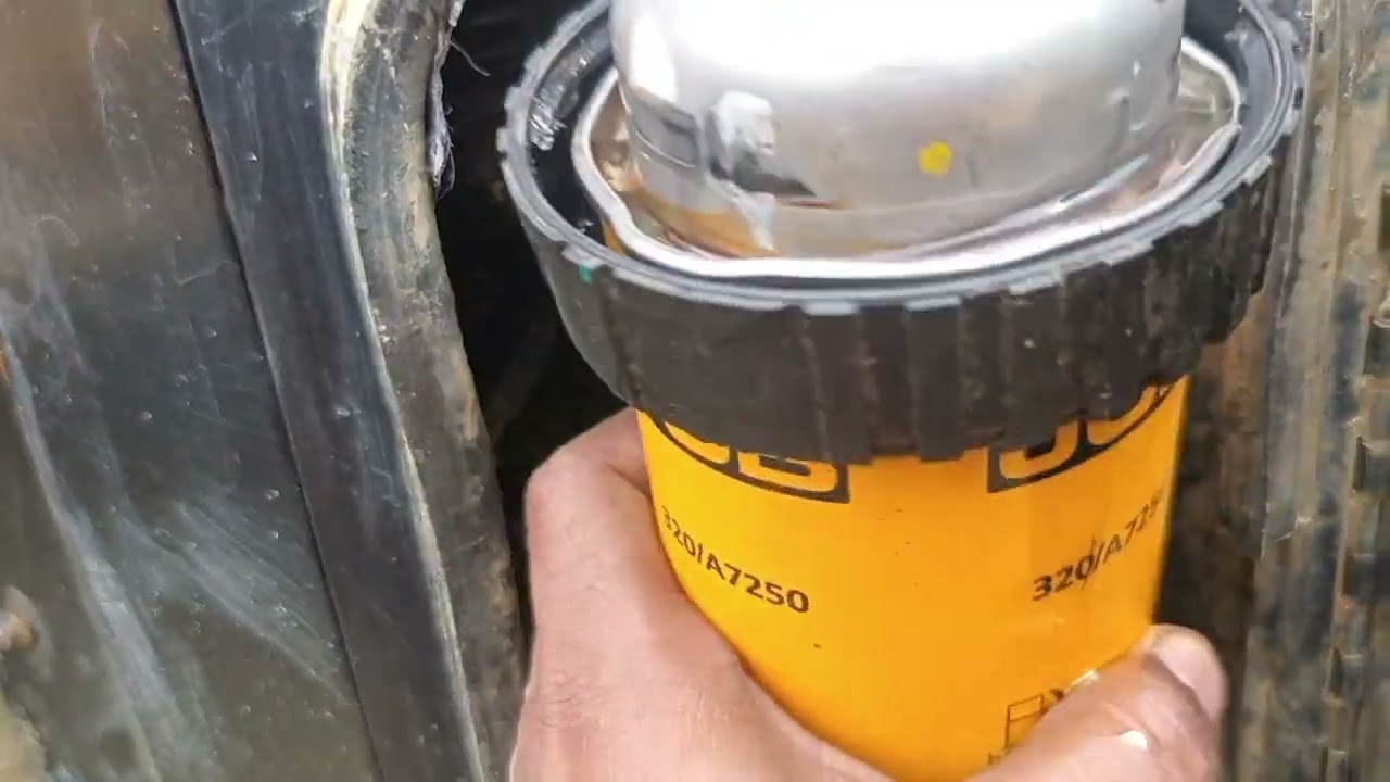 BS4 JCB diesel filter servicing