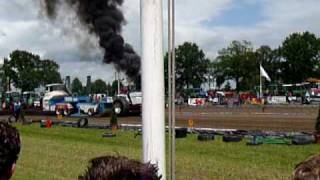 Code Red met de 2e demo op Trekkertrek Staphorst 2009