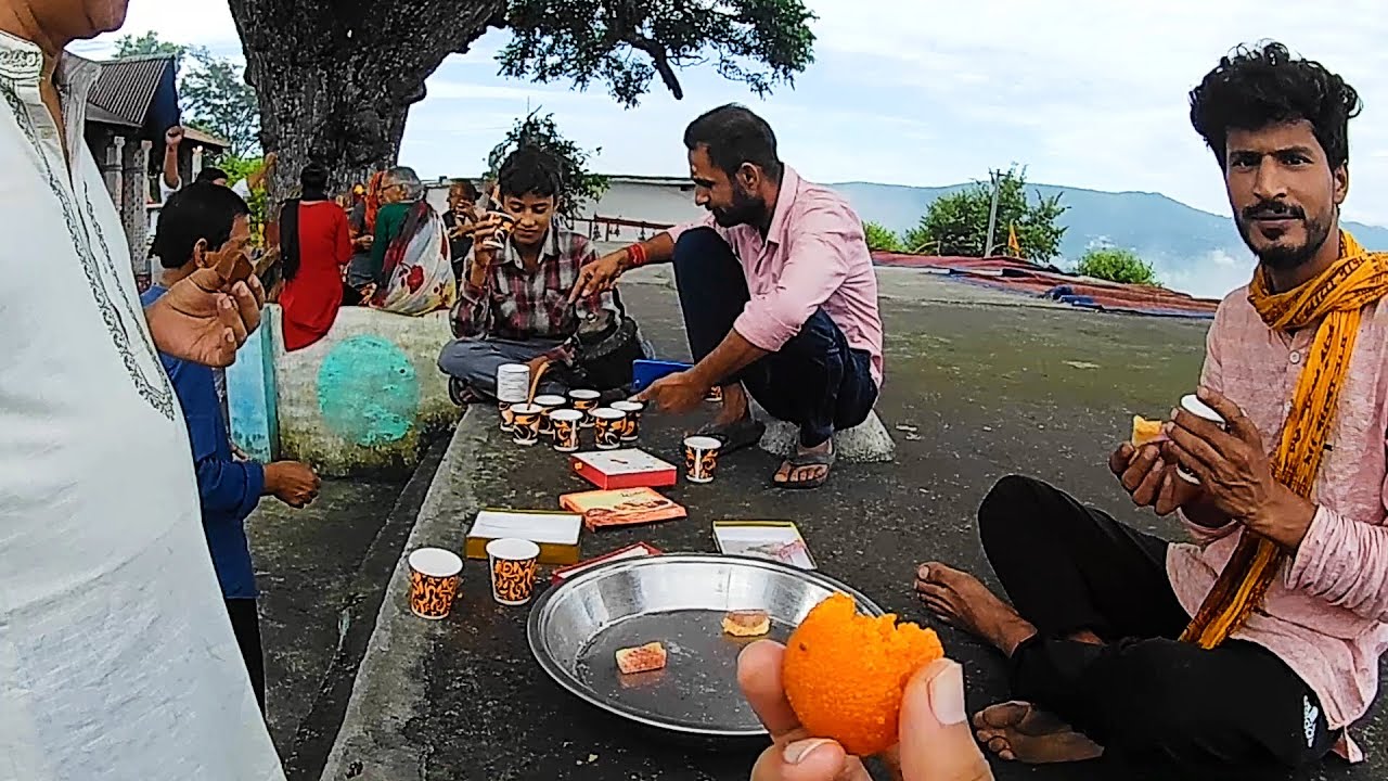 Uttarakhand ke gaon me Pooja Bhandara kis tarah hota hai 