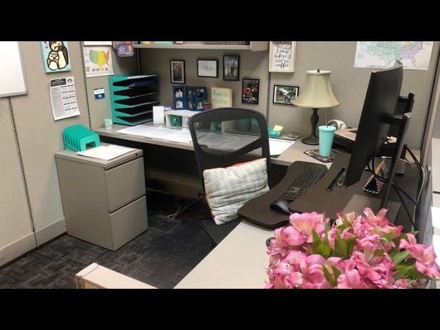 Desk Decorating Tips for Inspiring Cubicle Décor [Video]